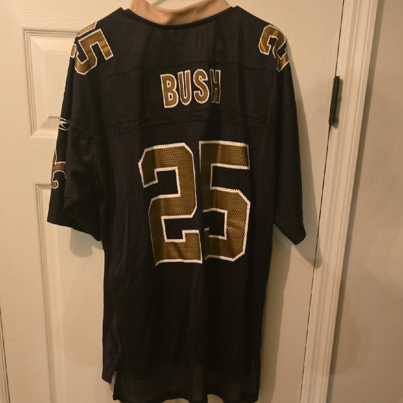 Mens Reebok Saints Reggie Bush Jersey - Picture 6 of 7